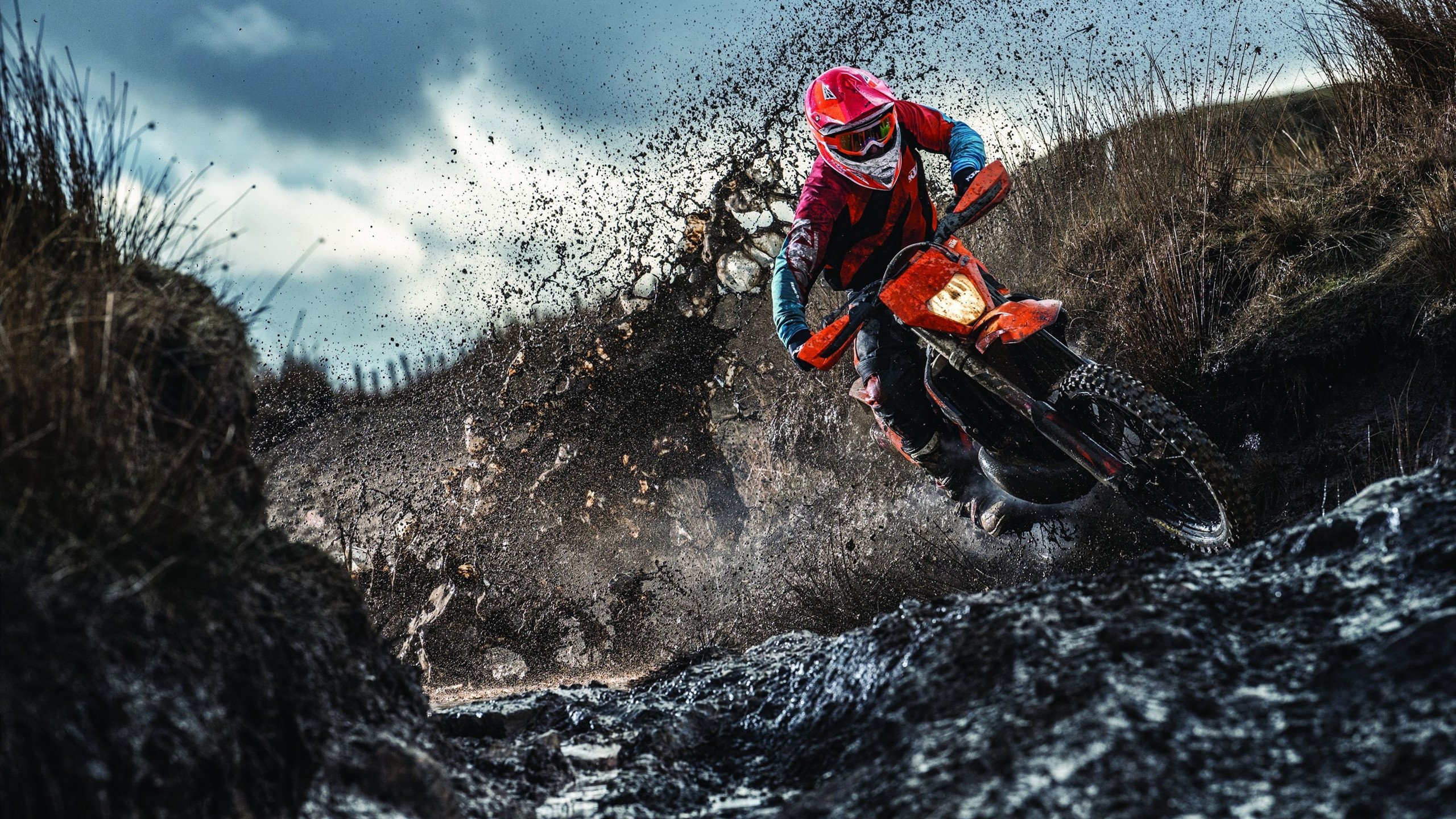 中国足球青训中心加强学业与训练双轨发展,我国足球青训发展现状